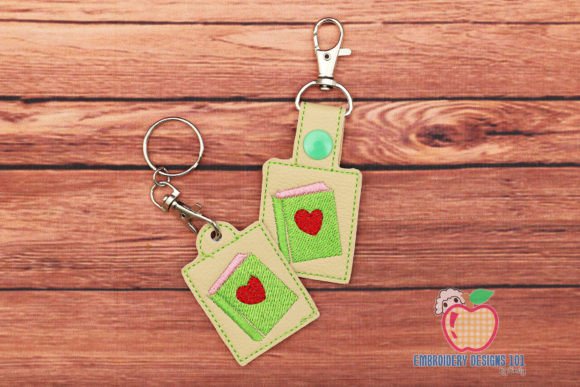 I Love Books ITH Key Fob: Sweatshirt Design Review